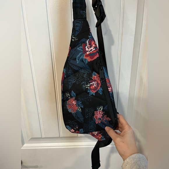 Vera Bradley Reactive Mini Sling Backpack ROSE FOLIAGE - Picture 4 of 14